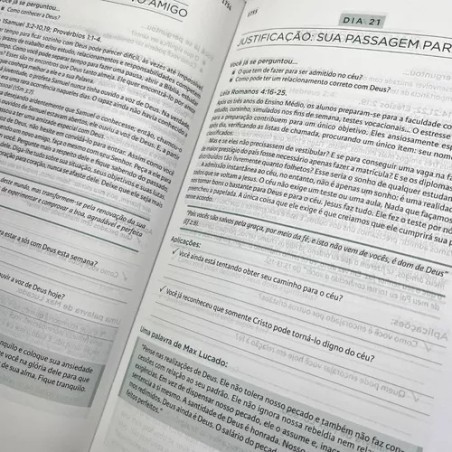 Bíblia de estudo Max Lucado - capa verde